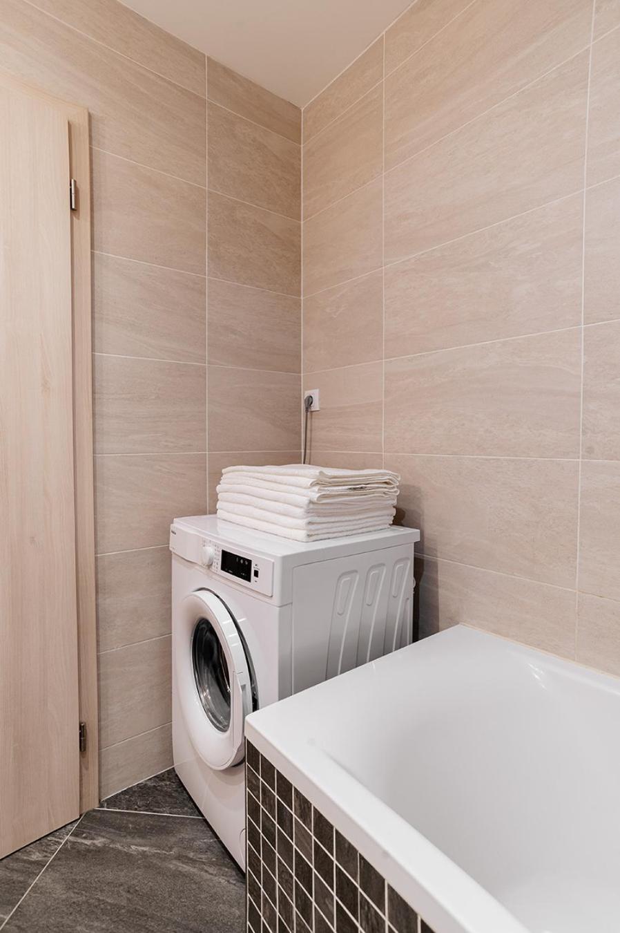 Garden Towers Apartment Prague Ngoại thất bức ảnh